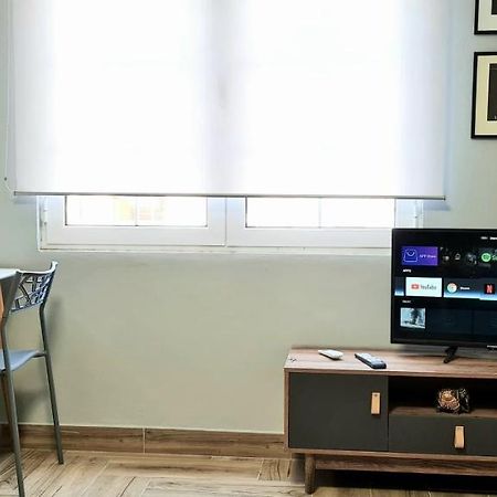 2V1 - 21 Dhjetori Apartamento Tirana Exterior foto